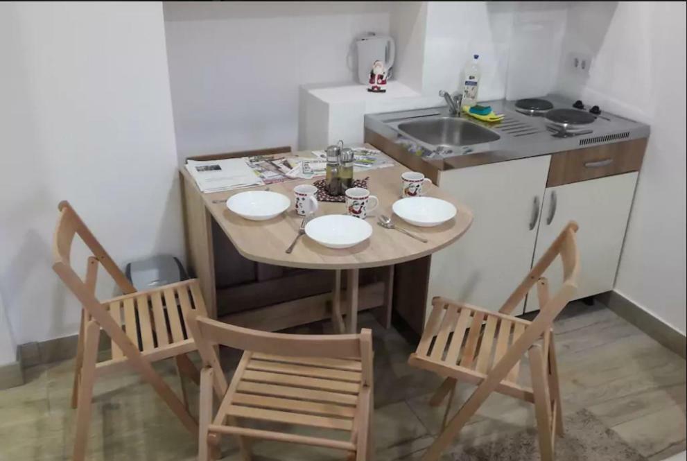 Home Away From Home - Apartment Ilica ซาเกร็บ ภายนอก รูปภาพ